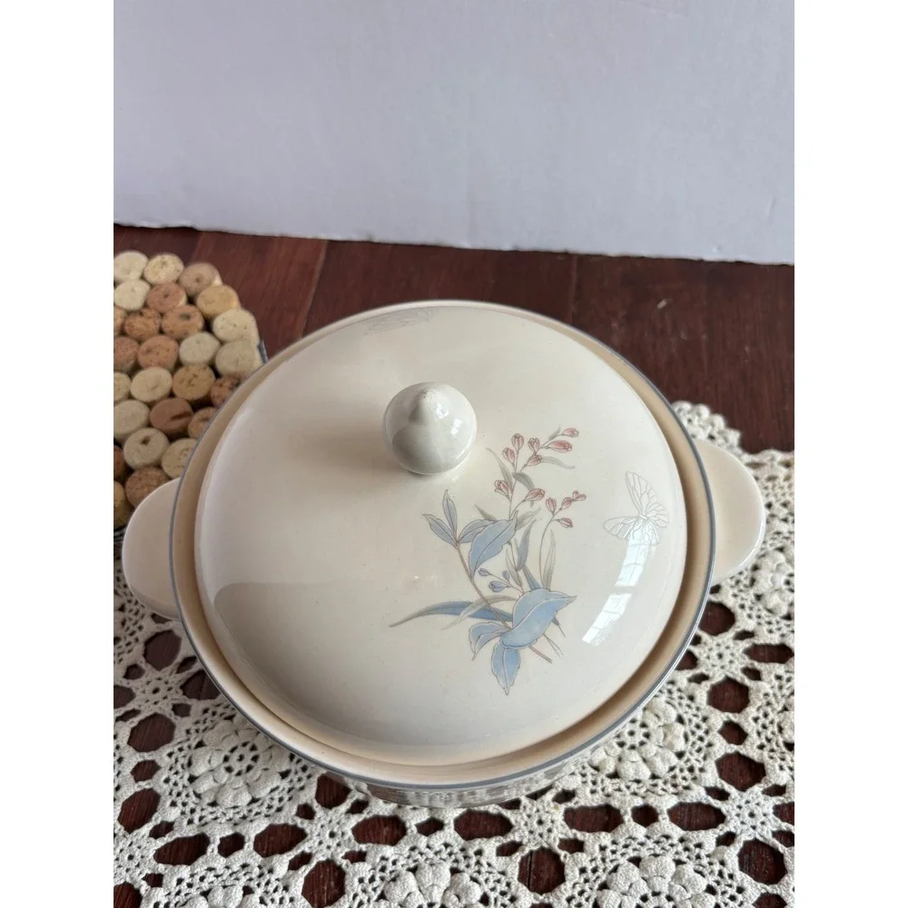 Noritake Keltcraft Kilkee Casserole Dish with Lid Ireland‎ Stoneware Floral 9109